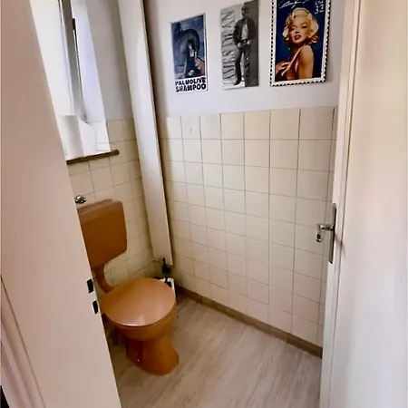 Apartamento Schoene Mit Garten, Gute Lage, Tram Bus Múnich